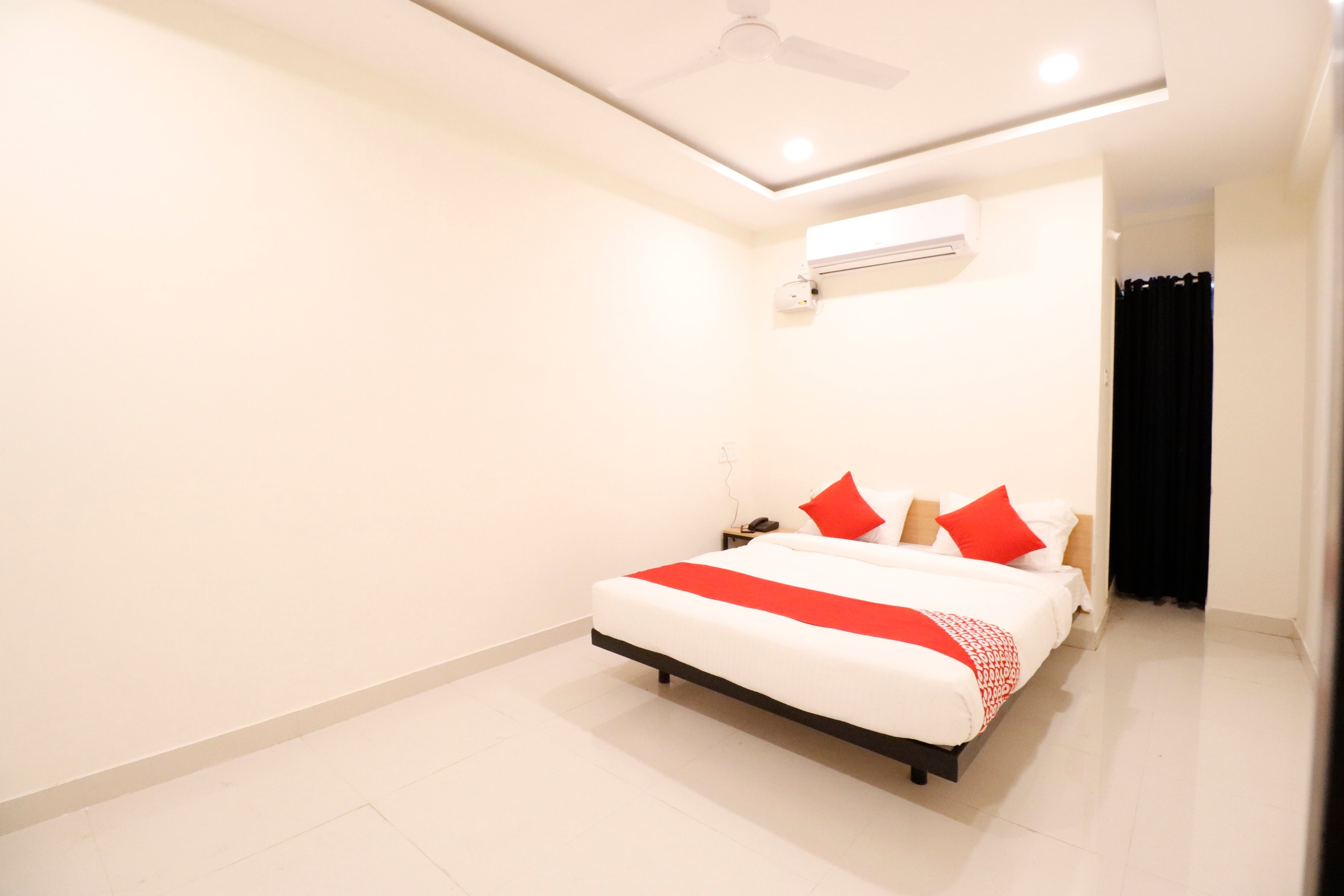 Hotels Near Hadapsar, Pune from ₹511