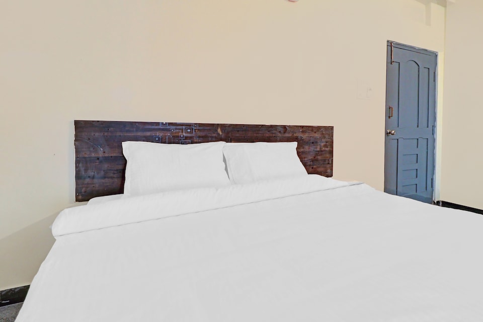 Hotel O Abhi's R Square, Dilsukhnagar - Kothapet, Hyderabad