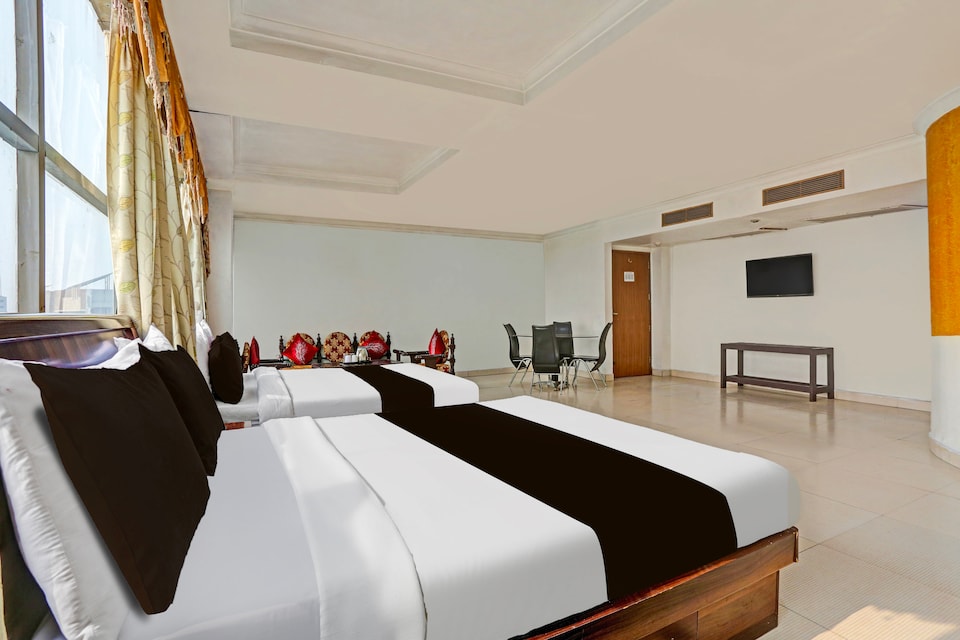 Hotel O Teg Royal, Golden Temple Road Amritsar, Amritsar