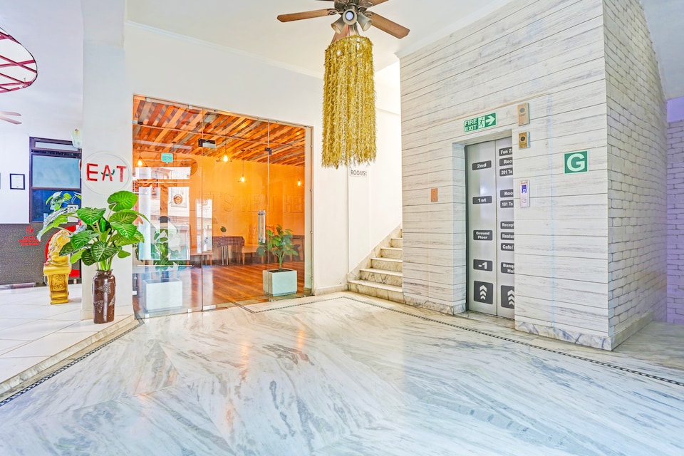 Hotel O Teg Royal, Golden Temple Road Amritsar, Amritsar