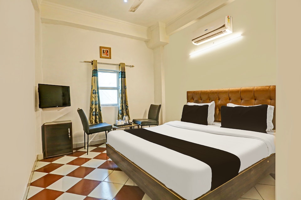 Collection O Golden Temple Road Shaheeda Sahib Gurdwara, Golden Temple Road Amritsar, Amritsar