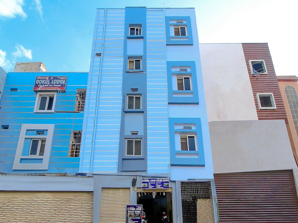 SPOT ON 81775 MOHIT GOKUL LODGE NEW LUXURY ROOM'S NEAR SECUNDERABAD RAILWAY STATION, Secunderabad, Hyderabad