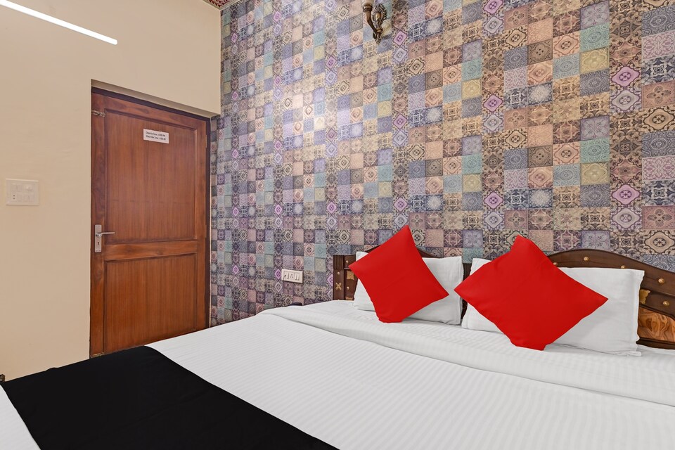 Capital O 81779 Hotel La Maison Grande, Sindhi Camp, Jaipur