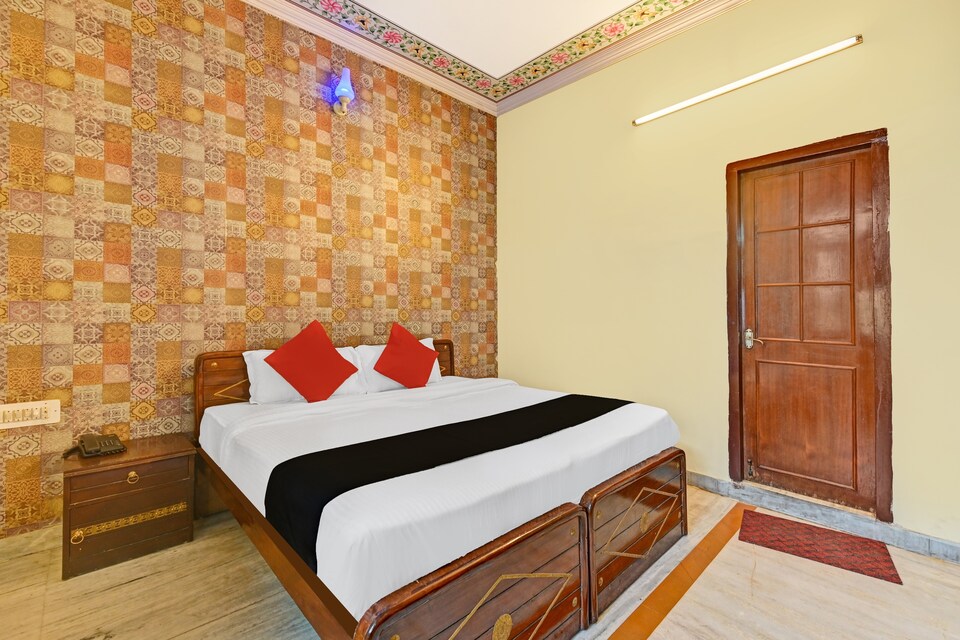 Capital O 81779 Hotel La Maison Grande, Sindhi Camp, Jaipur