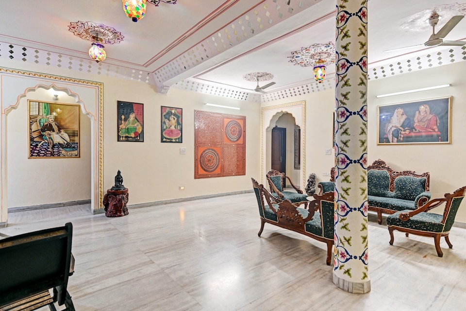 Capital O 81779 Hotel La Maison Grande, Sindhi Camp, Jaipur