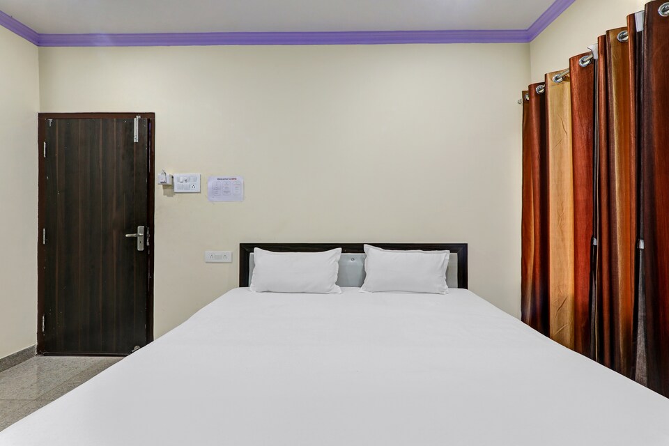 OYO 81787 Shivganga Guest House, Sigra, Varanasi