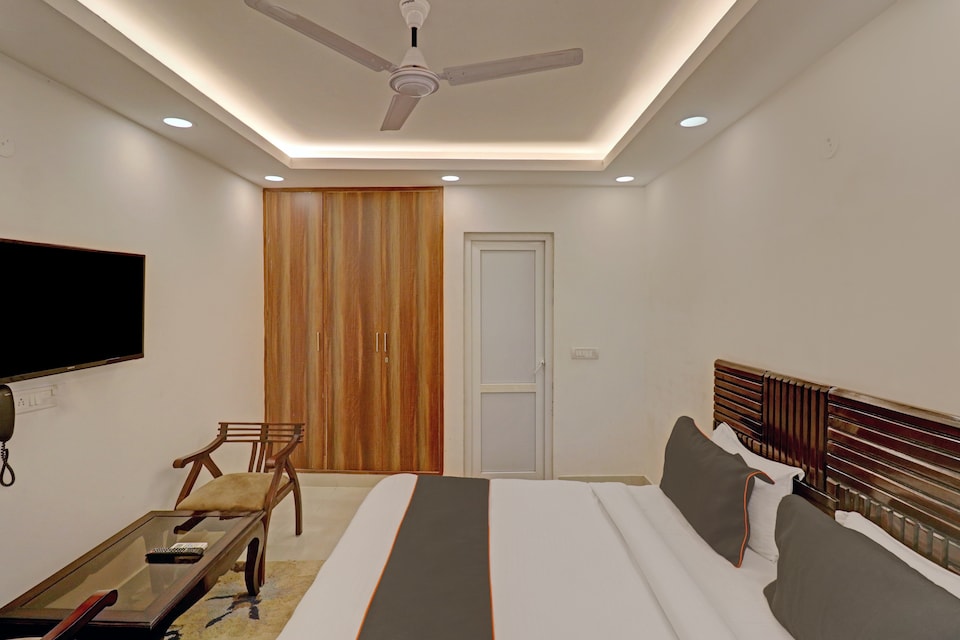 Collection O Spot Light Near Tughlakabad Station Metro Station, Okhla Jasola Delhi, Delhi