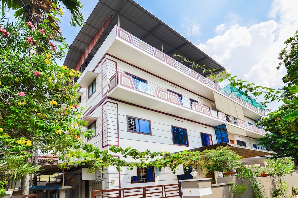 OYO Home Akash Villa, Medical College - Pattom, Trivandrum
