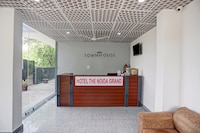 Hotel O Noida Grand