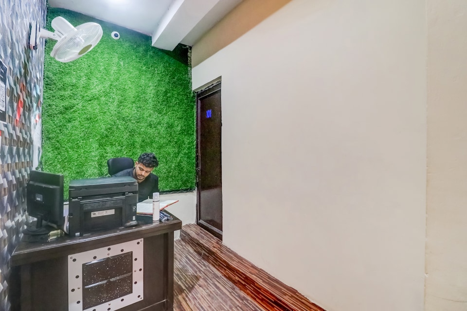 Hotel O Kohli Palace, Faridabad, Faridabad