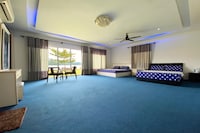 OYO Home 90319 Ambong Bay Resthouse Homes