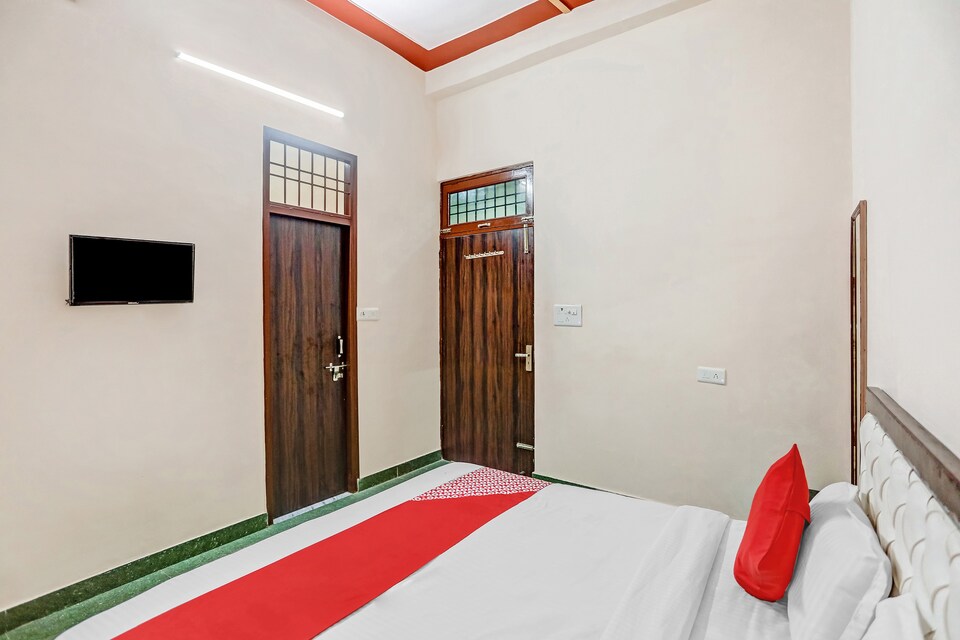 OYO 81826 Hotel Town Inn & Restaurant, Meerut, Meerut