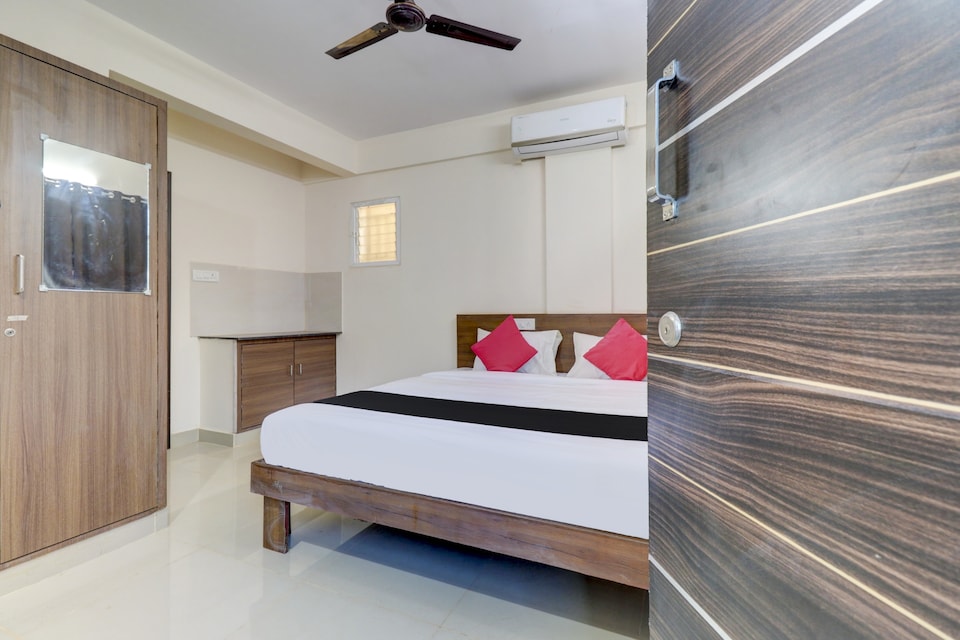 Hotel O Elite Lifestyle Red Rose Near 7d Voyage, Bellandur Bangalore, Bangalore