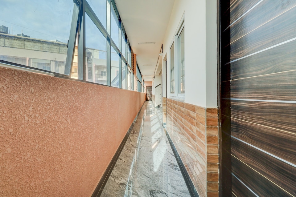 Hotel O Elite Lifestyle Red Rose Near 7d Voyage, Bellandur Bangalore, Bangalore