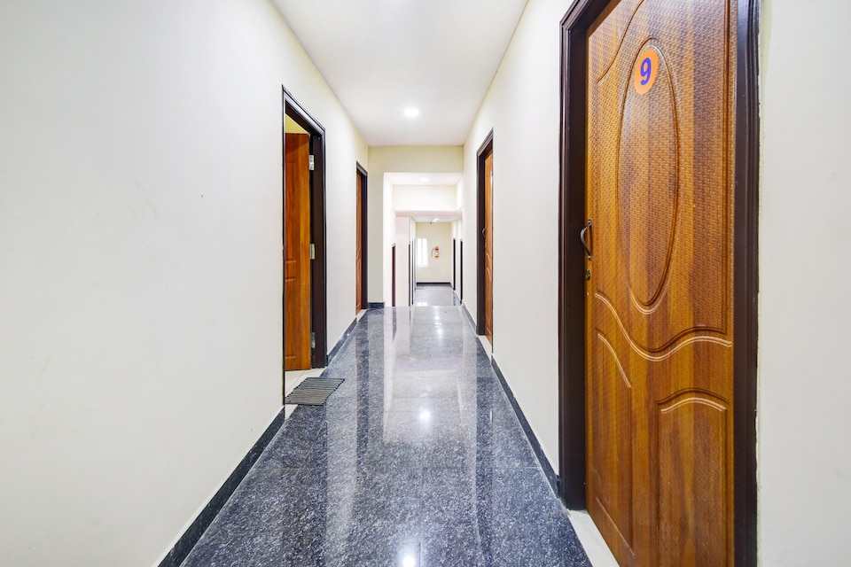 SPOT ON VN Boarding And Lodging, Peenya Bangalore, Bangalore