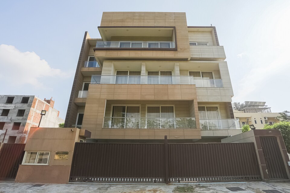 Townhouse 81841 Pantao Stays - Near Medanta Medicity 04, Medanta, Gurgaon