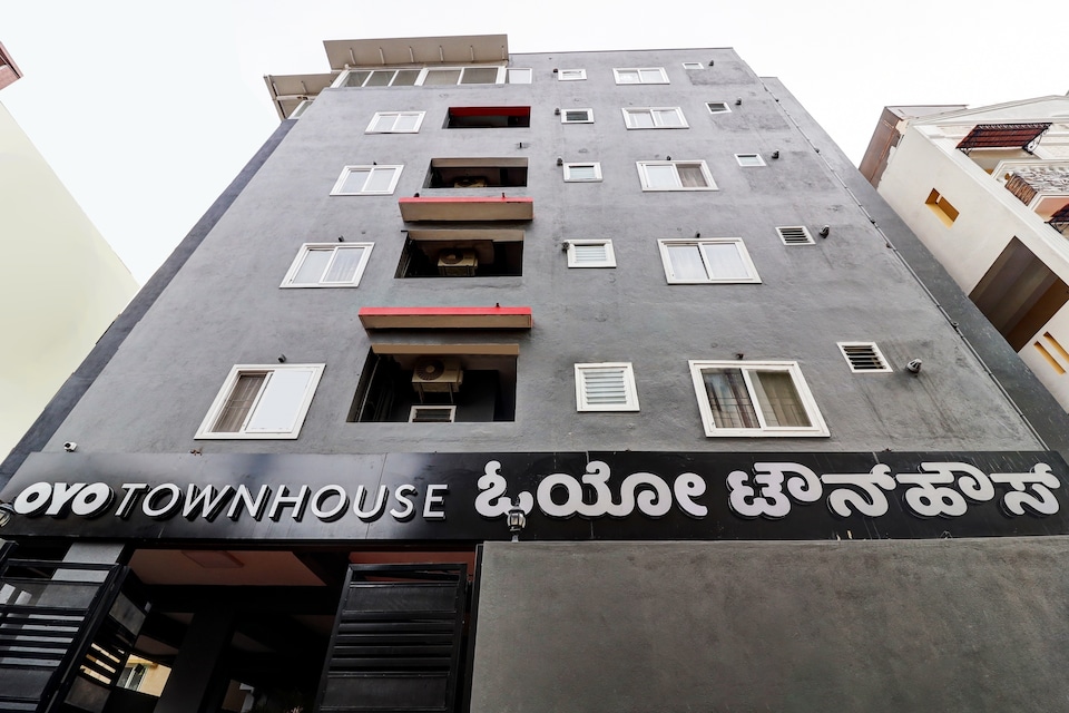 OYO TOWNHOUSE 490 Indira Nagar Extn., Indiranagar Extension Bangalore, Bangalore