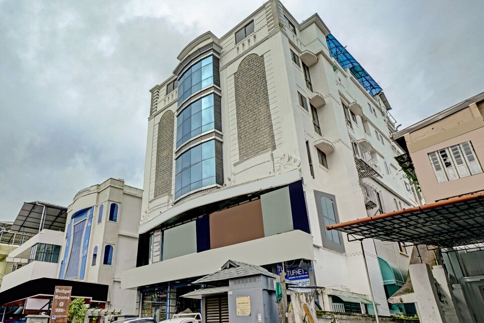 Townhouse 476 Majestic Mart View, MG Road Kochi, Kochi