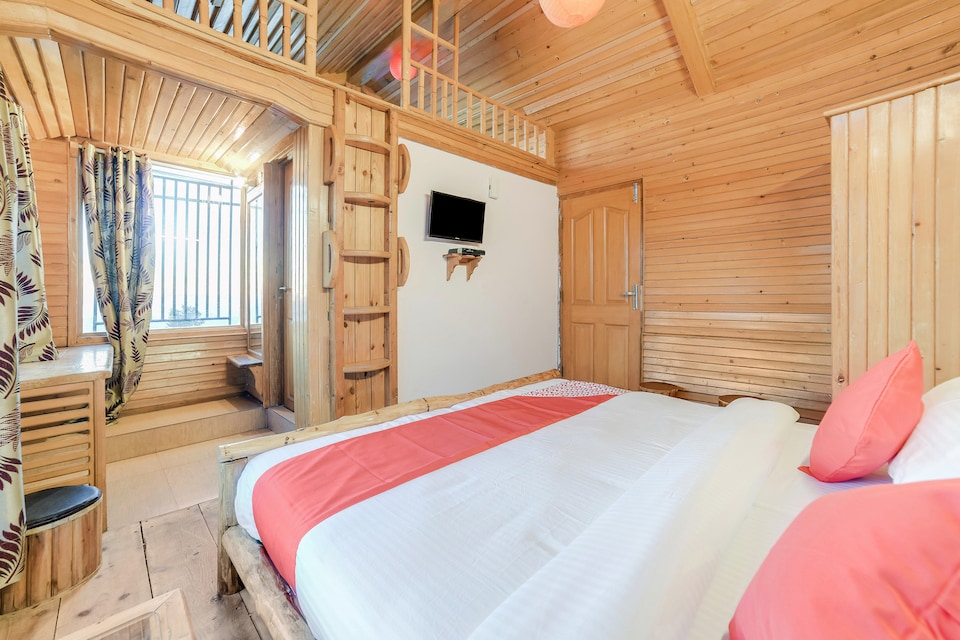 Hotel O Pahuna Upvan, The Mall Road-Shimla, Shimla