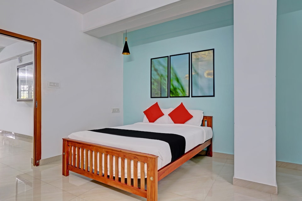 Capital O 81887 Siqeek Appartments, Kakkanad Kochi, Kochi