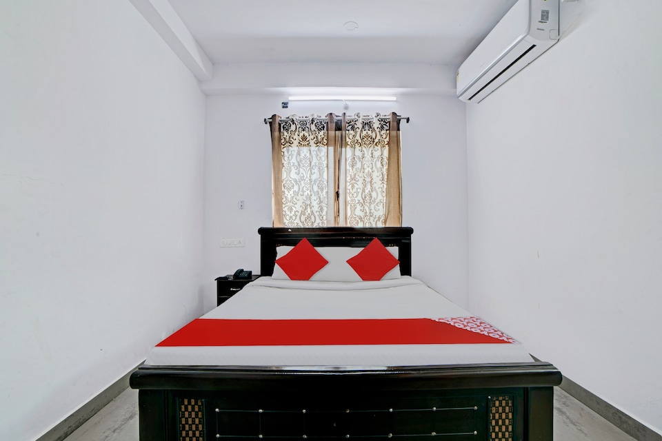 OYO 81923 Fatt Hotels, Gachibowli, Hyderabad