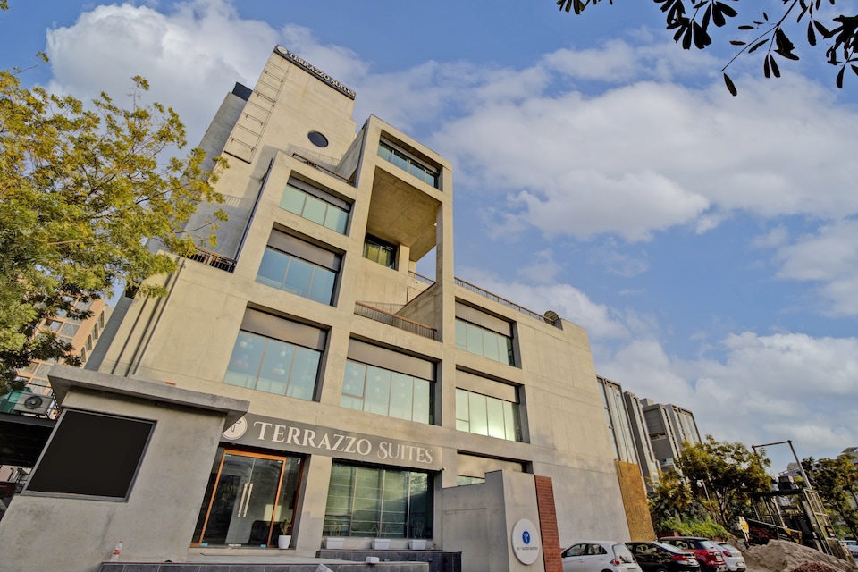 Townhouse Terrazzo Suites, SG Highway Ahmedabad, Ahmedabad