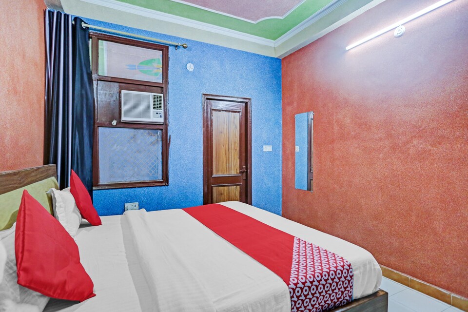 OYO 81993 Shree Krishna Akshaya Dham, Iskcon Vrindavan, Vrindavan