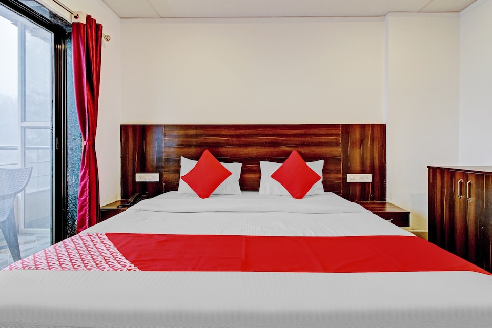 OYO 82006 Swami Hotel And Lodging , Mahabaleshwar, Mahabaleshwar