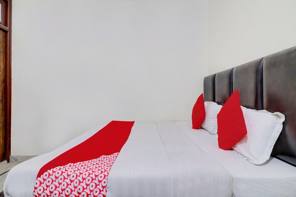 OYO 82010 Good Hood Hotel, Ghaziabad City, Ghaziabad