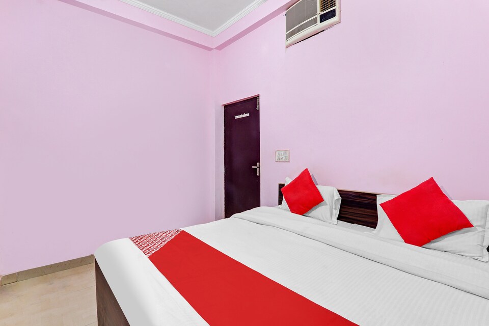 OYO Flagship 82011 Royal Stay Inn, Gomti Nagar Lucknow, Lucknow