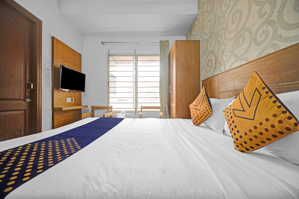 SPOT ON Sun Star Residency Near Albert Theatres, Nungambakkam Chennai, Chennai