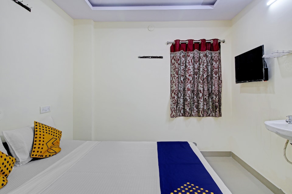 SPOT ON 82038 Laxmi Balaji Tower, Gachibowli, Hyderabad