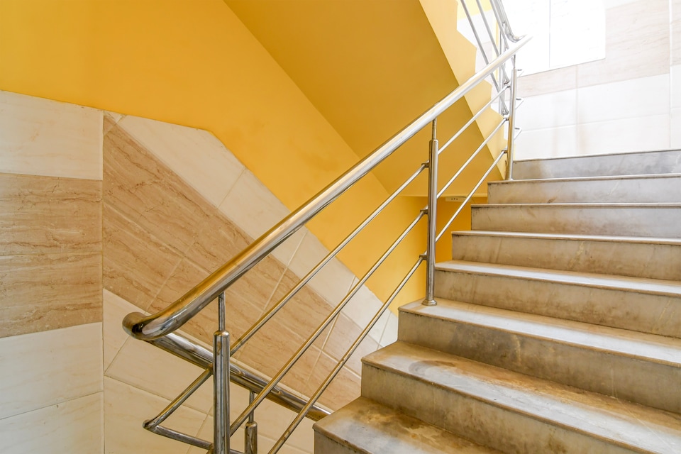 Hotel O Trivedi Tower , Ruby Hospital Kolkata, Kolkata