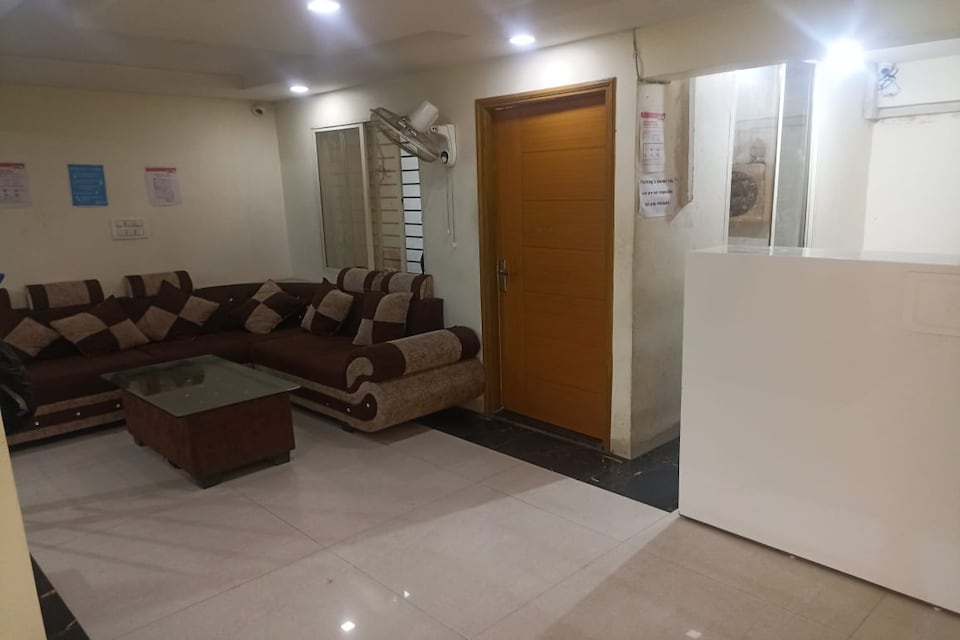 OYO 82042 Hotel Babasa, Vijay Nagar Indore, Indore