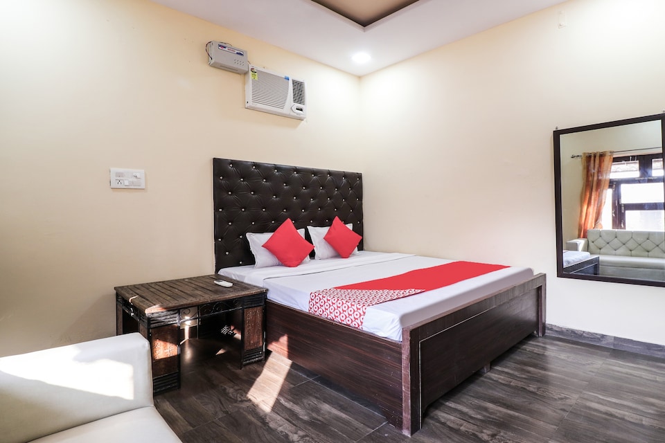 OYO 82044 Swastik Club & Resort, Saharanpur, Saharanpur