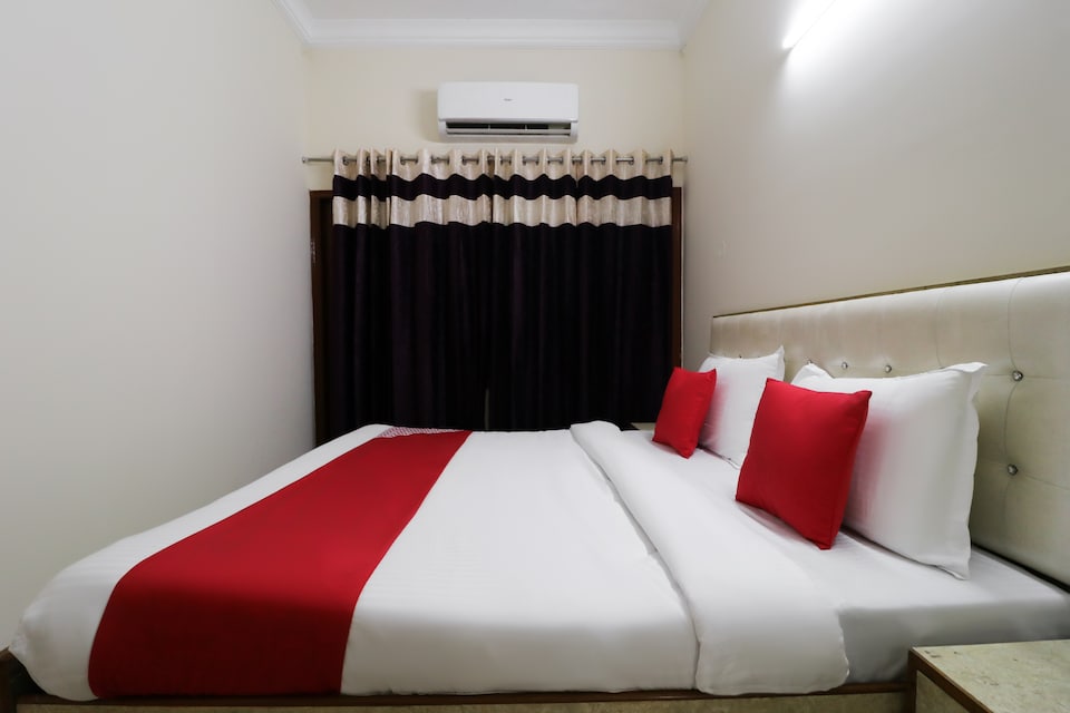 OYO Flagship 82072 Hotel Anand 2, Golden Temple Road Amritsar, Amritsar
