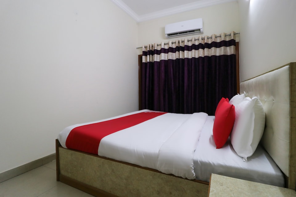 OYO Flagship 82072 Hotel Anand 2, Golden Temple Road Amritsar, Amritsar