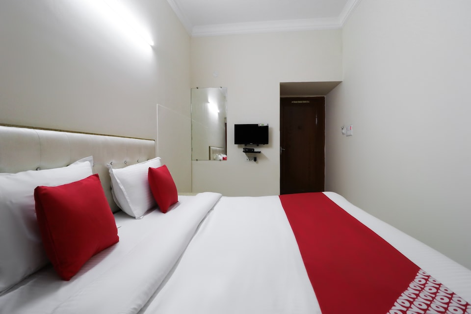 OYO Flagship 82072 Hotel Anand 2, Golden Temple Road Amritsar, Amritsar