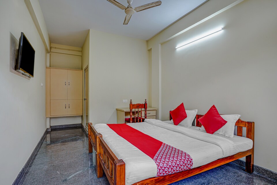 OYO 82073 Ck Tourist Home, Sultan Bathery, Wayanad