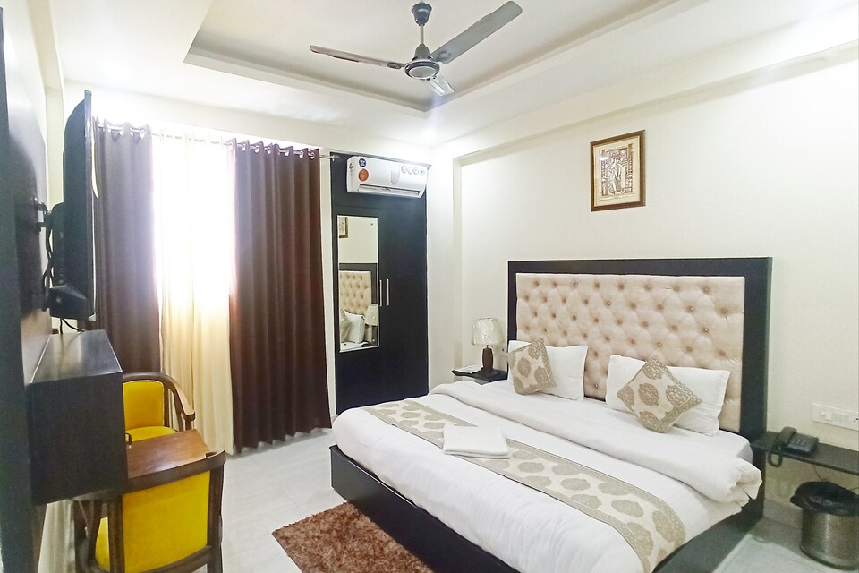 Capital O 82077 Krishna Palace, Rispana Pul Dehradun, Dehradun