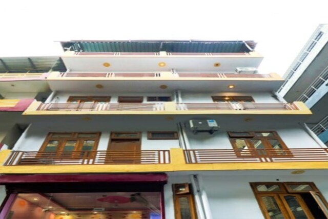 POP Hotel Ganga Vardaan