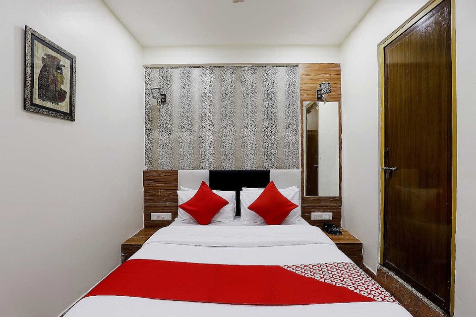 Hotel O Sai Hospitality and Service guest house , Gariahat Kolkata, Kolkata