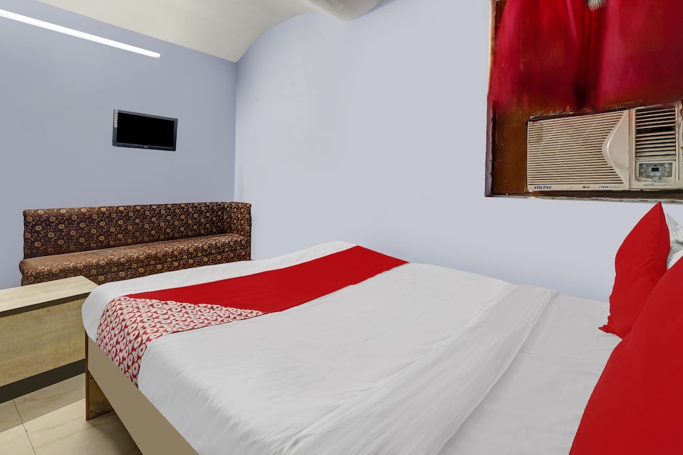 OYO 82097 Hotel As R, Gwalior, Gwalior