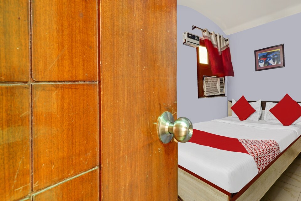 OYO 82097 Hotel As R, Gwalior, Gwalior