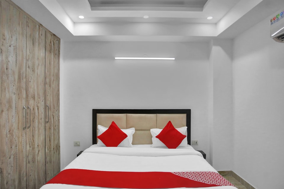 live on NOD1484, Noida City, Noida