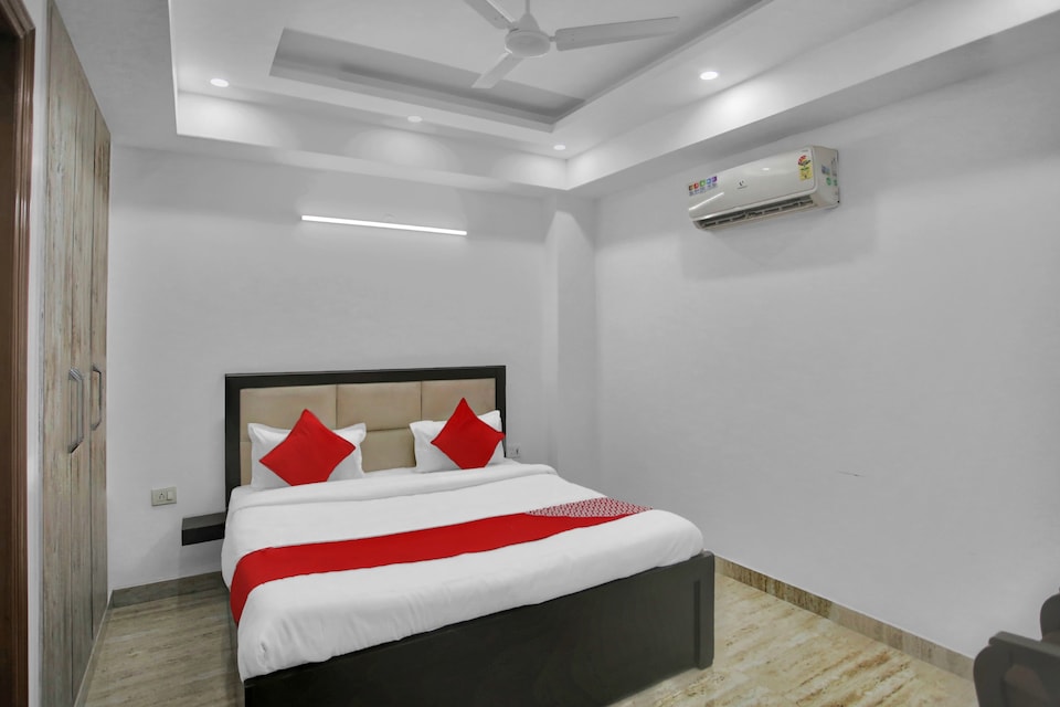 live on NOD1484, Noida City, Noida