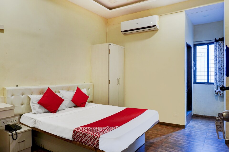 Collection O 82110 Hotel Crown Palace , Kharadi Pune, Pune