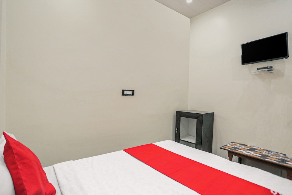 OYO 82117 Hotel Renuka, Aligarh, Aligarh