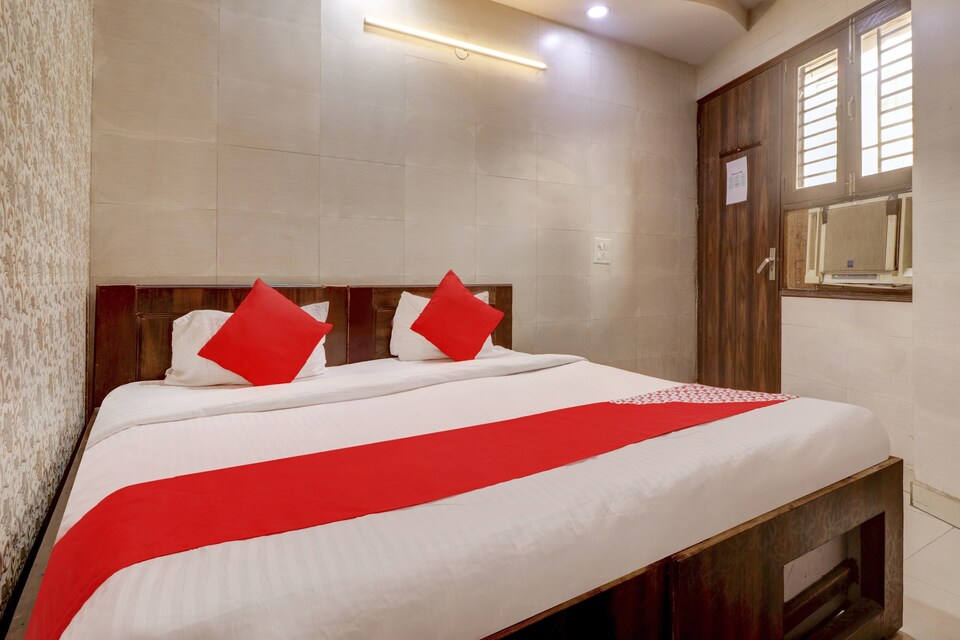 OYO 82119 Heera Heritage, Patel Nagar Delhi, Delhi