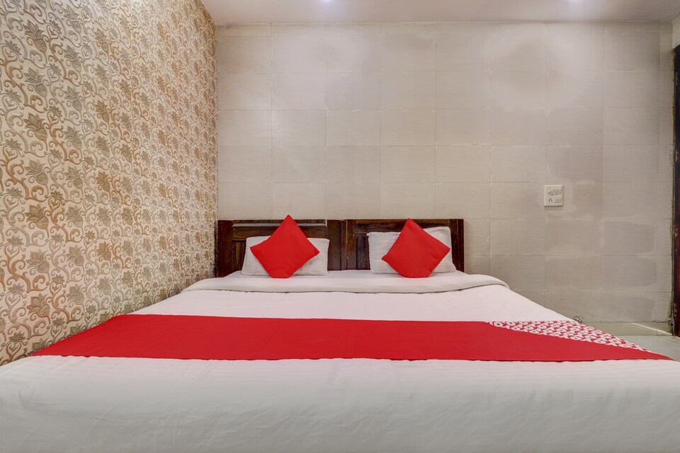 OYO 82119 Heera Heritage, Patel Nagar Delhi, Delhi